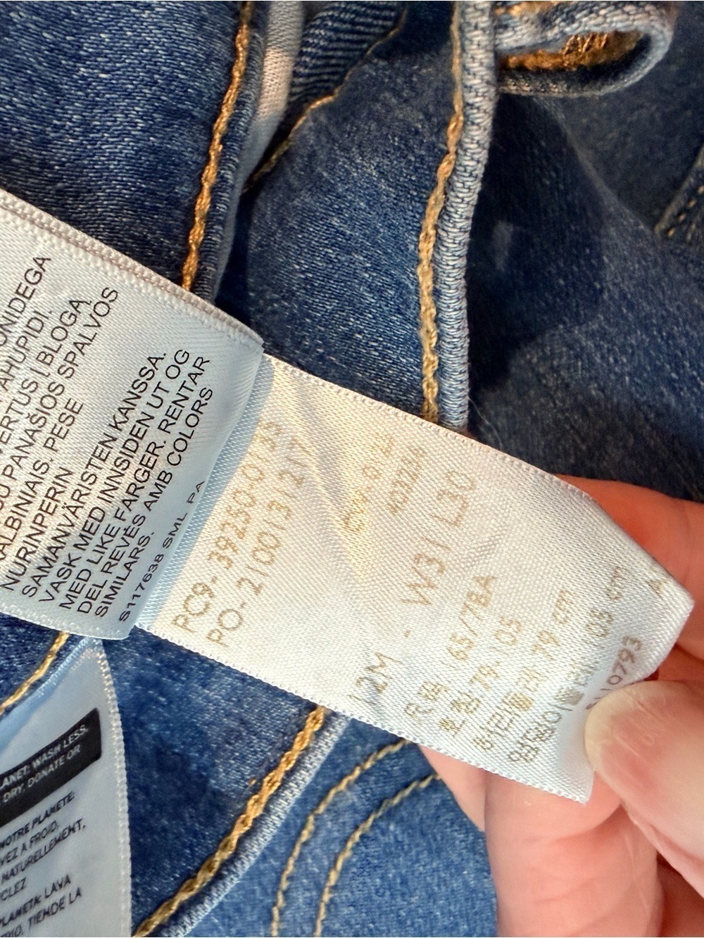 Levi’s Classic Straight Jeans - Picture 6 of 9